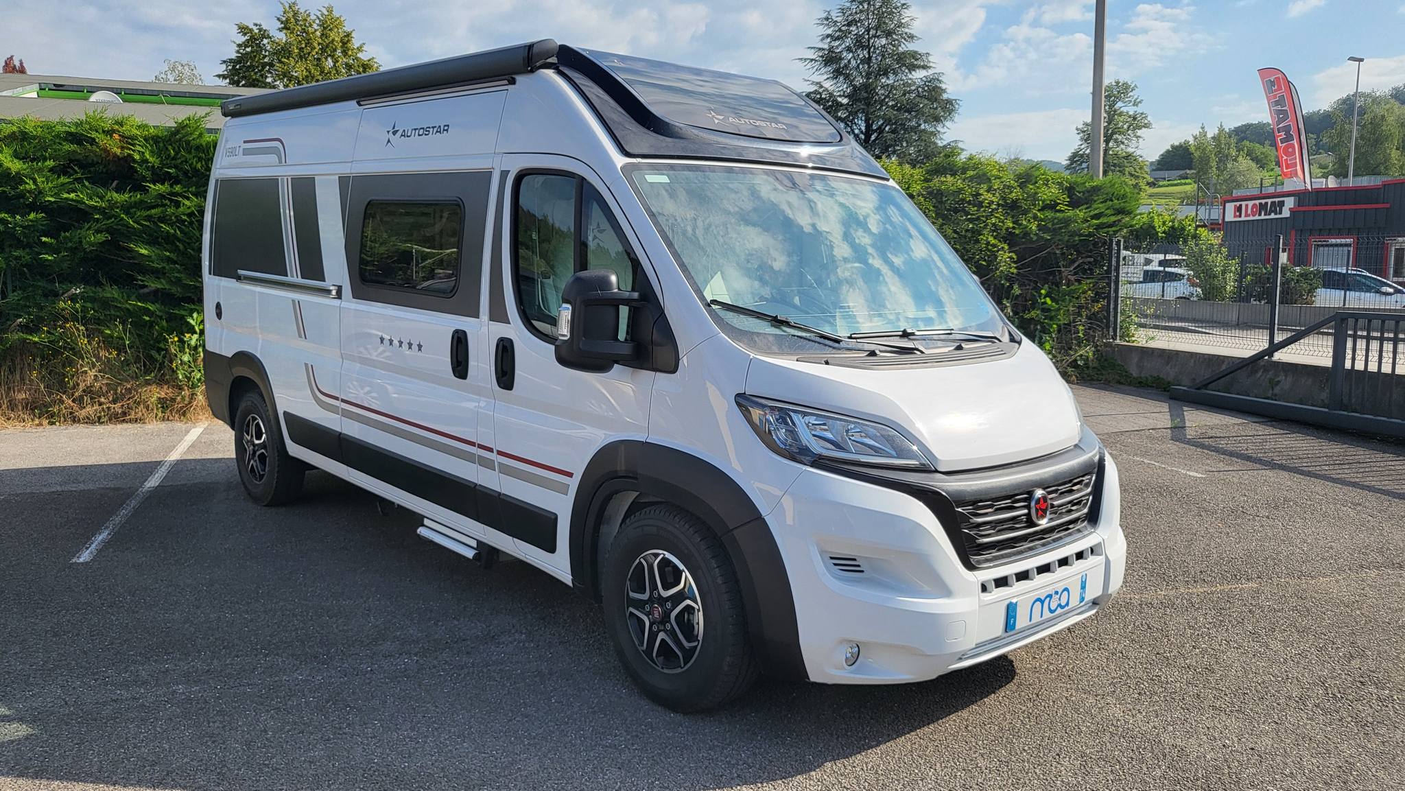 ménagement du poste de conduite sur un Fourgon aménagé AUTOSTAR Fiat Ducato 2024 BVA